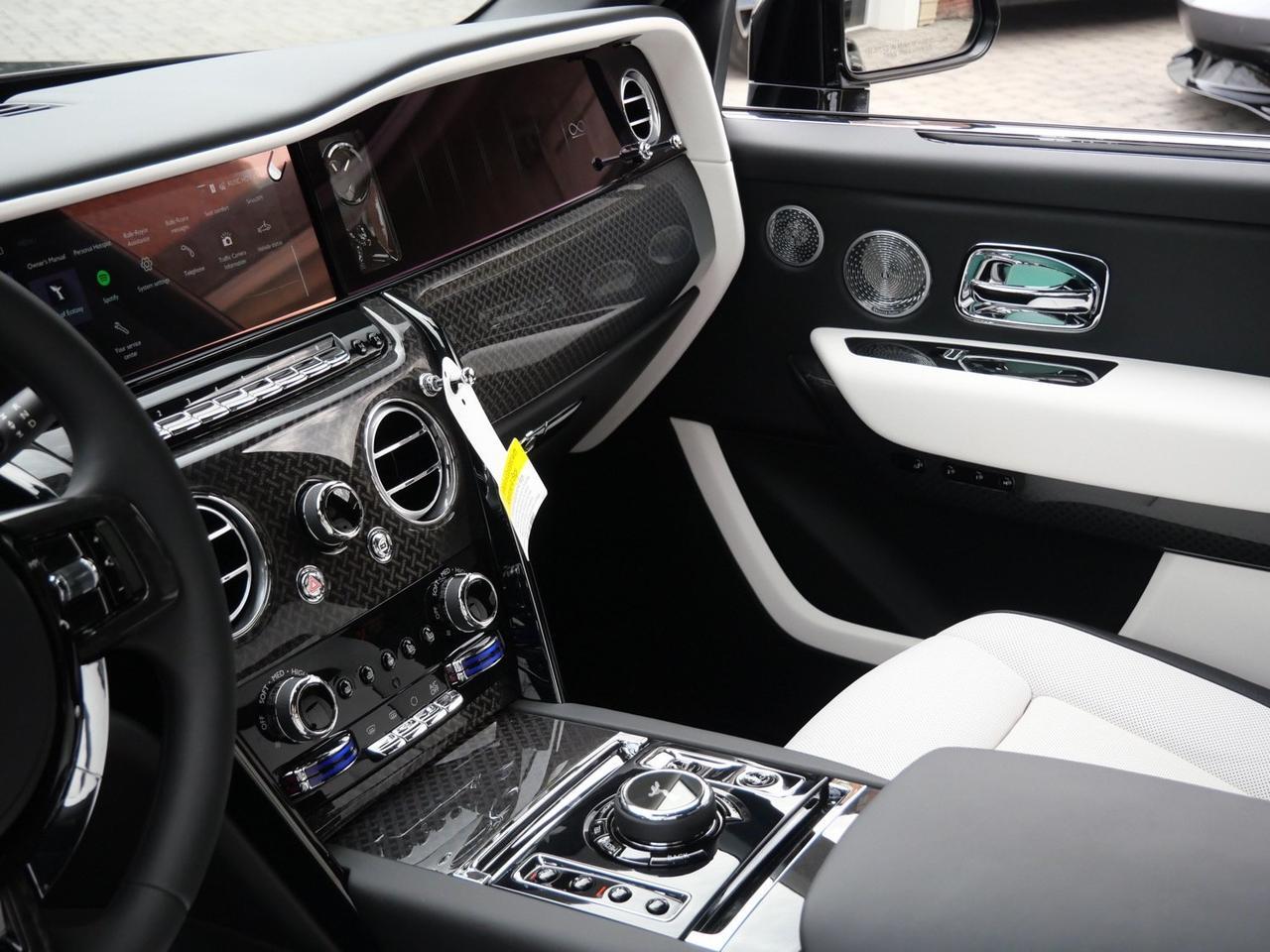 2026 Rolls-Royce Black Badge Cullinan Lawrence KS