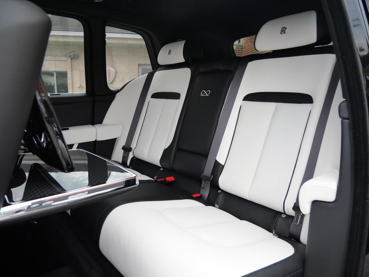 2026 Rolls-Royce Black Badge Cullinan Lawrence KS