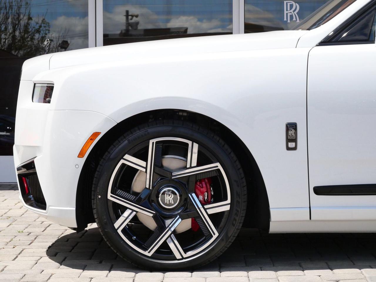 2026 Rolls-Royce Black Badge Cullinan Lawrence KS