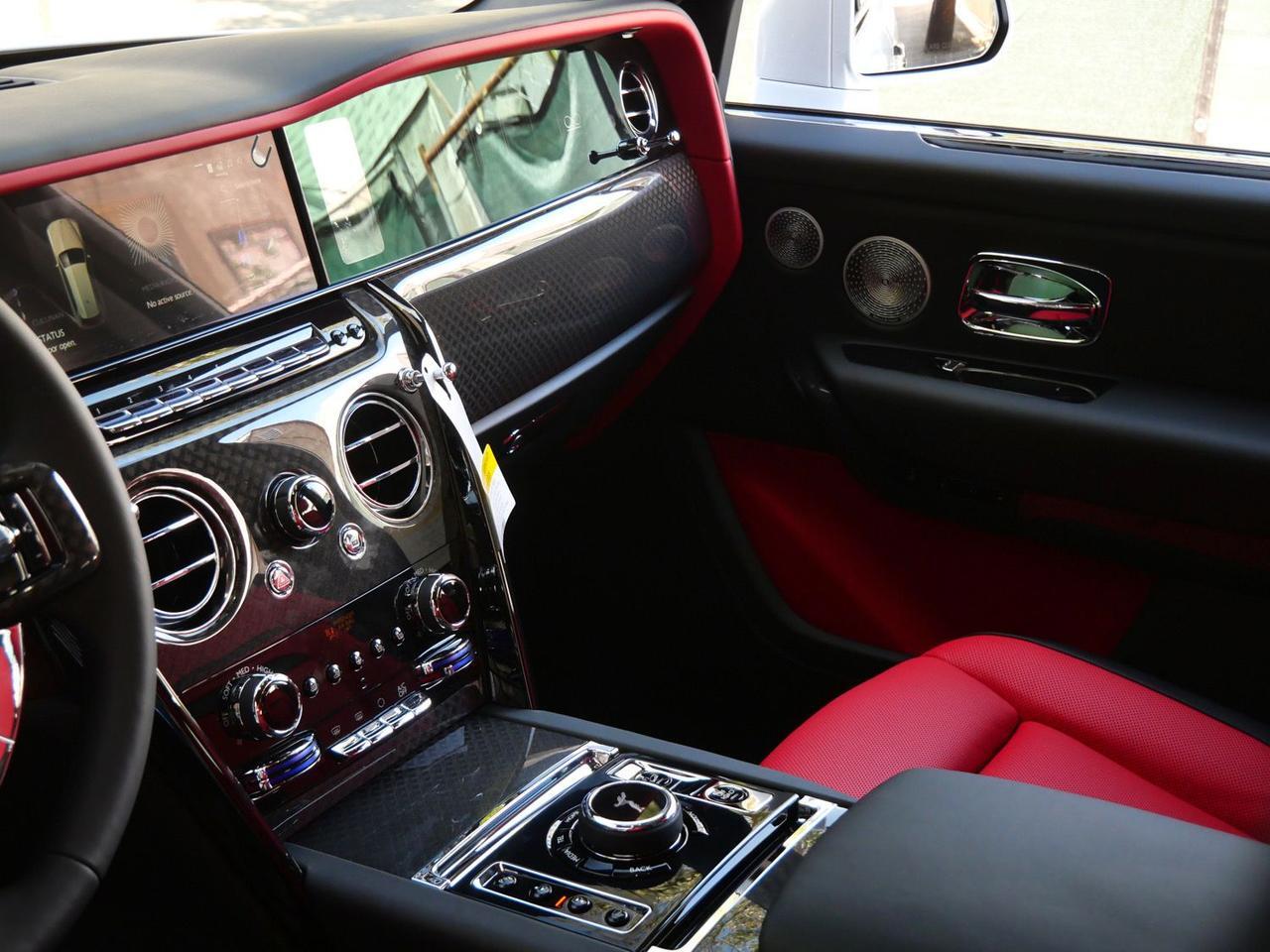 2026 Rolls-Royce Black Badge Cullinan Lawrence KS