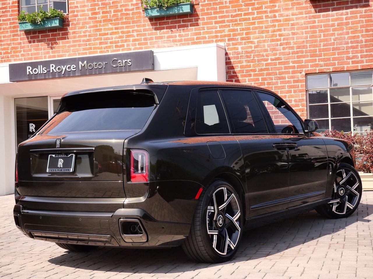 2026 Rolls-Royce Black Badge Cullinan
