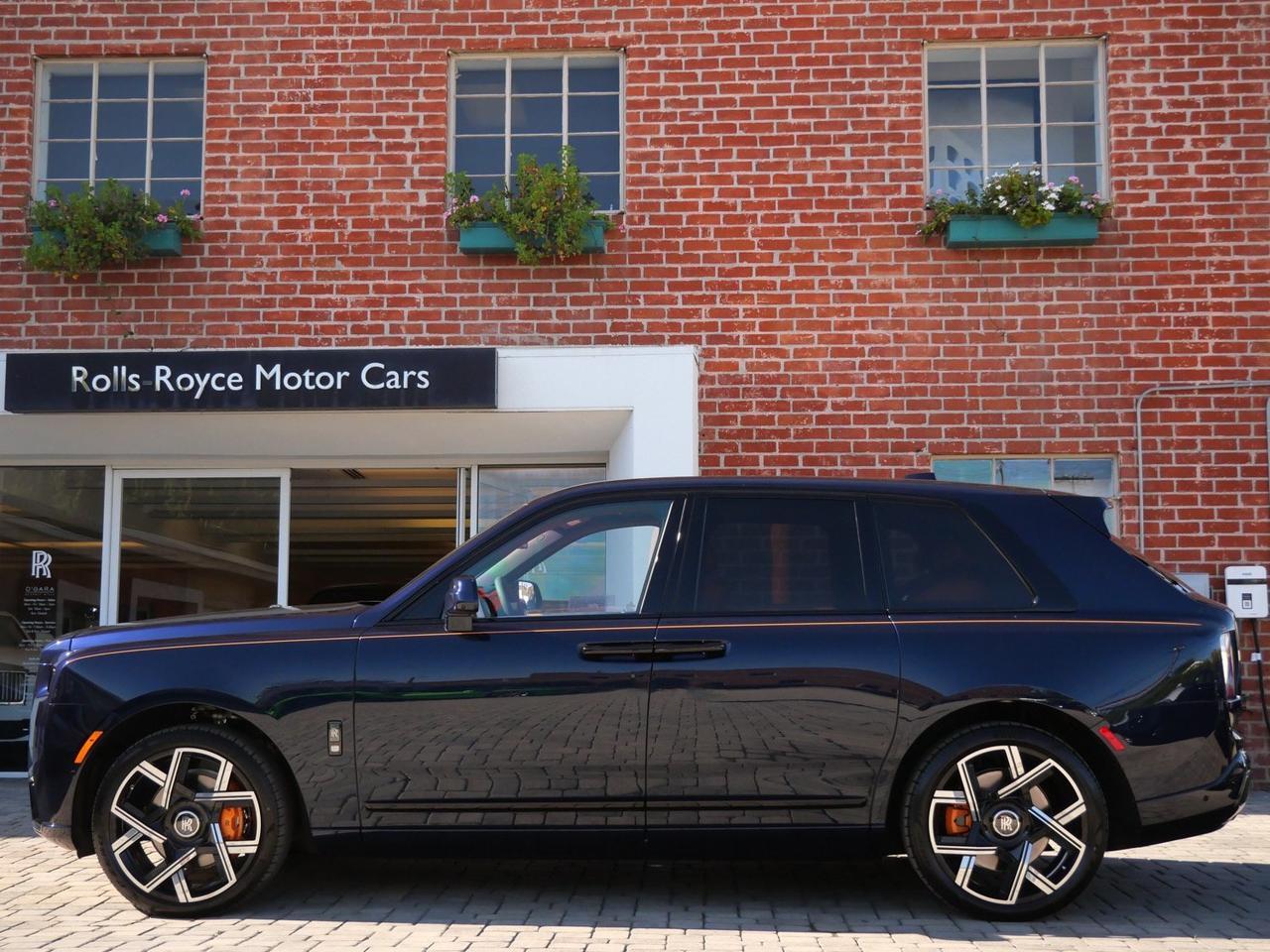 2026 Rolls-Royce Black Badge Cullinan