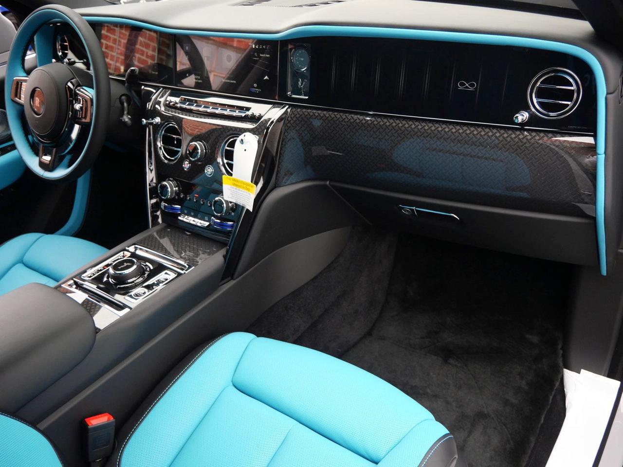 2026 Rolls-Royce Black Badge Cullinan Lawrence KS