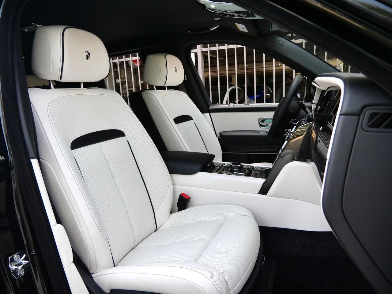 2026 Rolls-Royce Black Badge Cullinan Lawrence KS