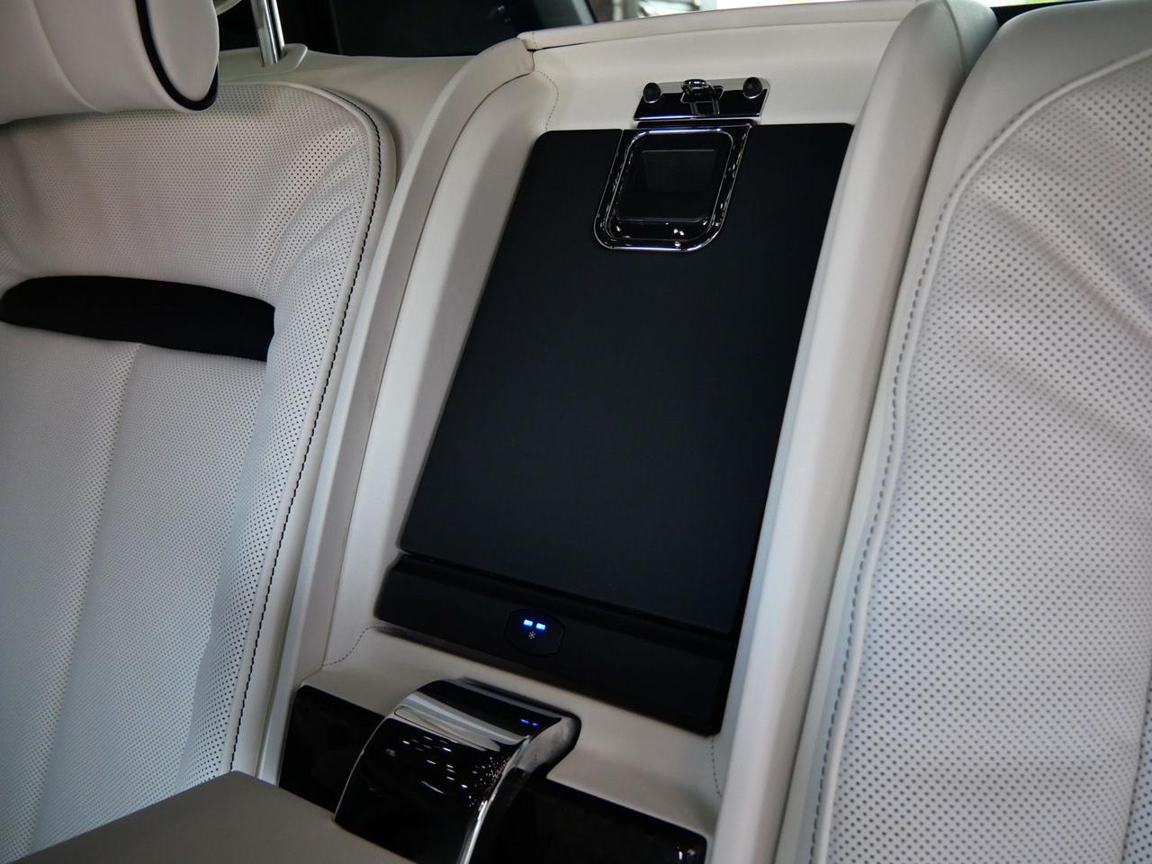 2026 Rolls-Royce Black Badge Cullinan Lawrence KS