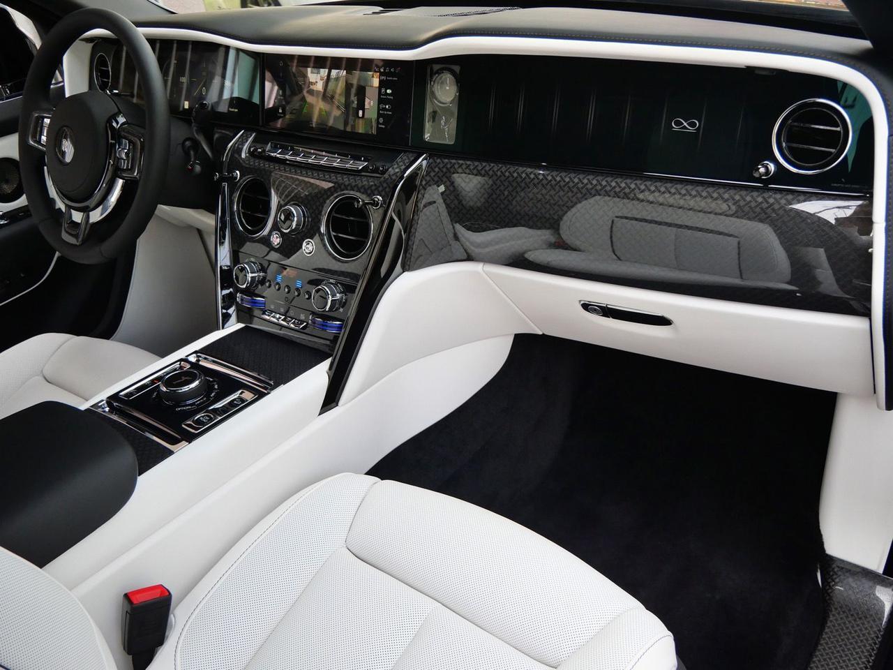 2026 Rolls-Royce Black Badge Cullinan Lawrence KS