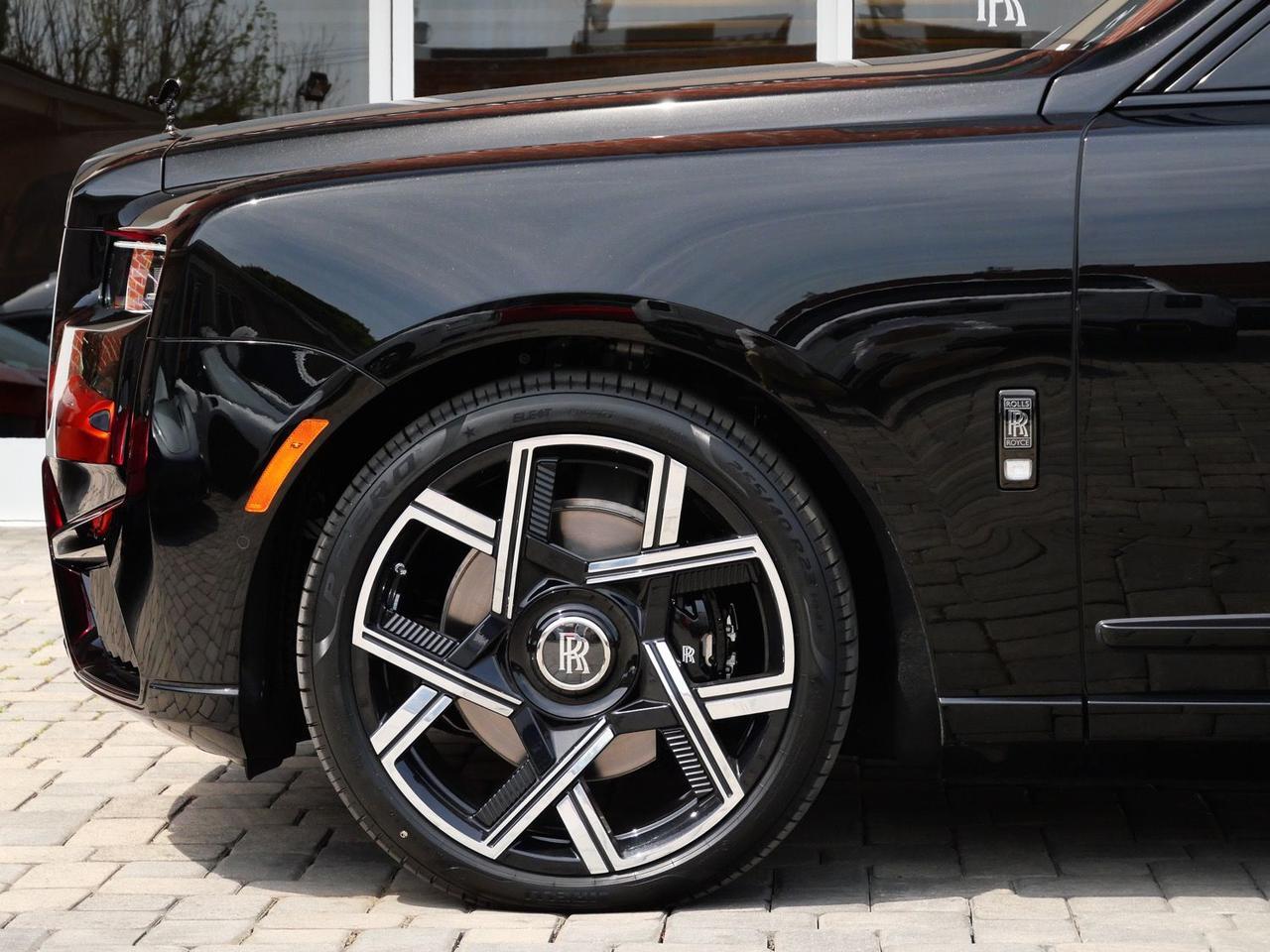 2026 Rolls-Royce Black Badge Cullinan Lawrence KS