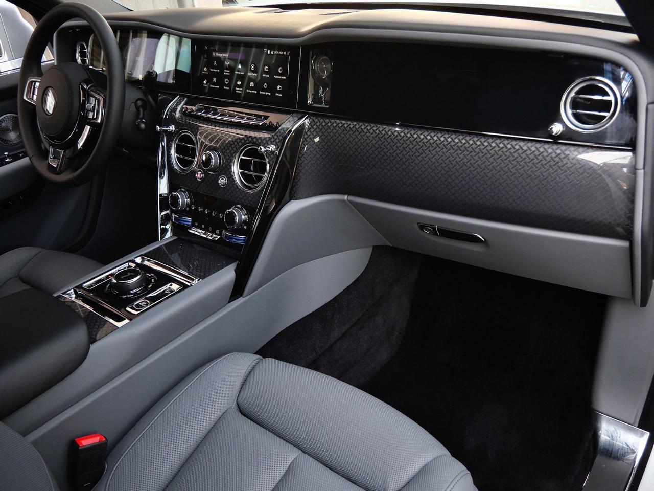 2026 Rolls-Royce Black Badge Cullinan Lawrence KS