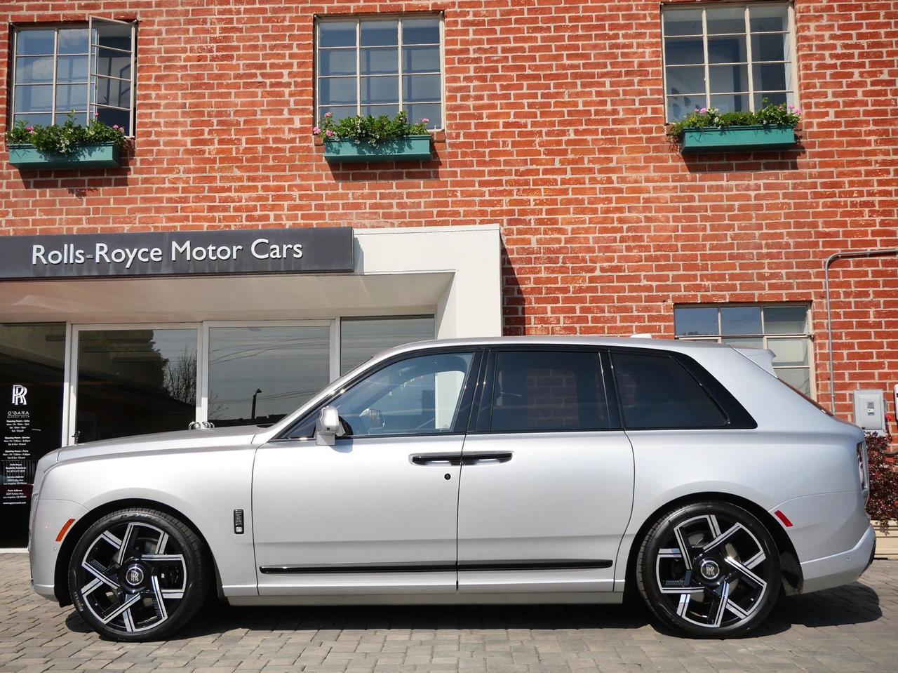 2026 Rolls-Royce Black Badge Cullinan