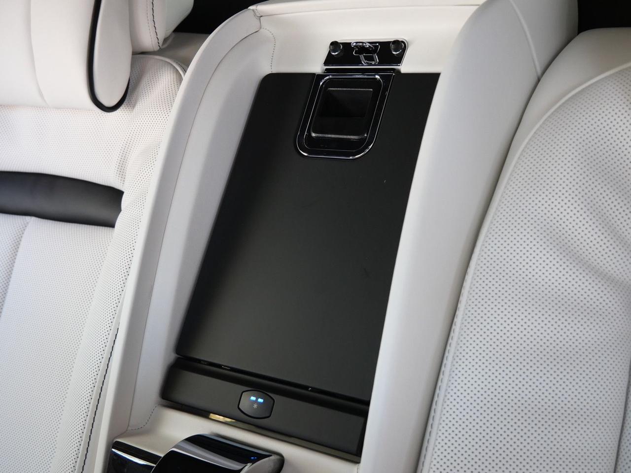 2026 Rolls-Royce Black Badge Cullinan Lawrence KS