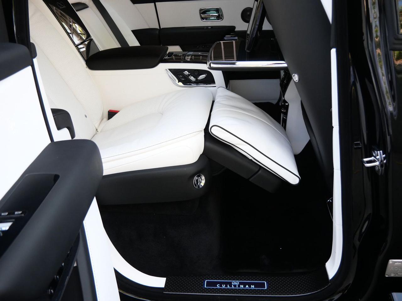 2026 Rolls-Royce Black Badge Cullinan Lawrence KS