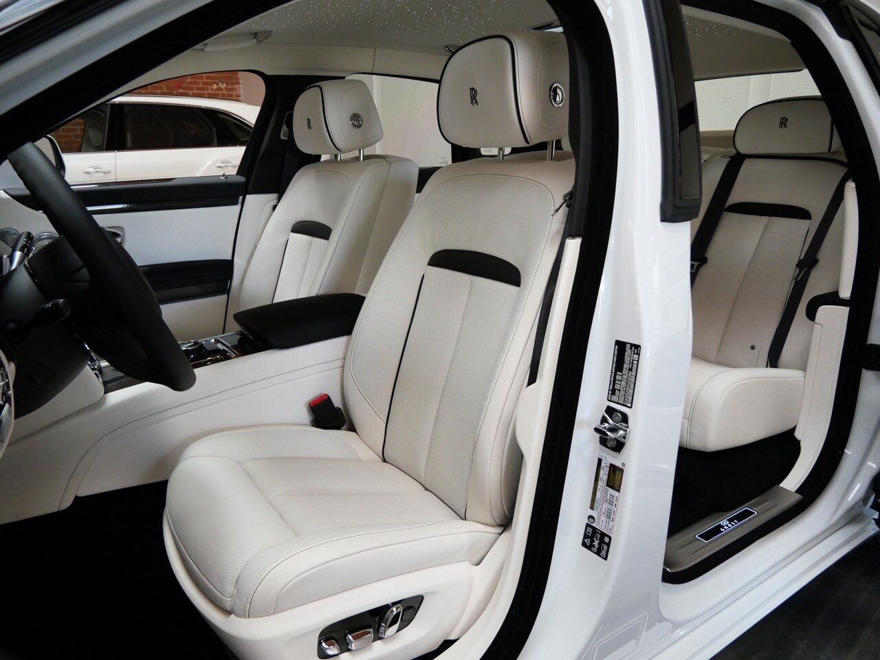 2026 Rolls-Royce Black Badge Ghost Lawrence KS