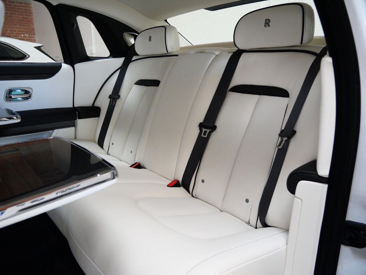 2026 Rolls-Royce Black Badge Ghost Lawrence KS