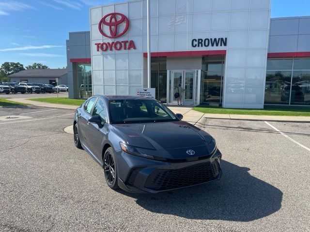 2026 Toyota Camry SE FWD