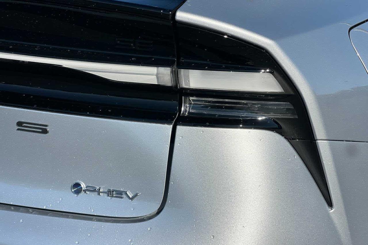 2026 Toyota Prius Plug-In Hybrid SE Roseville CA