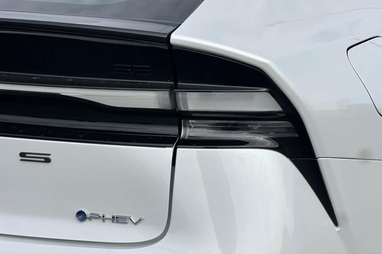 2026 Toyota Prius Plug-In Hybrid SE Roseville CA
