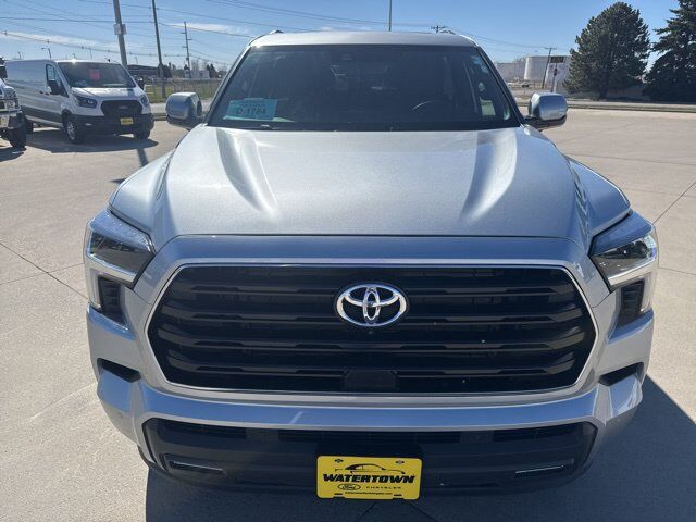 2026 Toyota Sequoia SR5 Watertown SD 2026 Toyota Sequoia SR5 Watertown SD