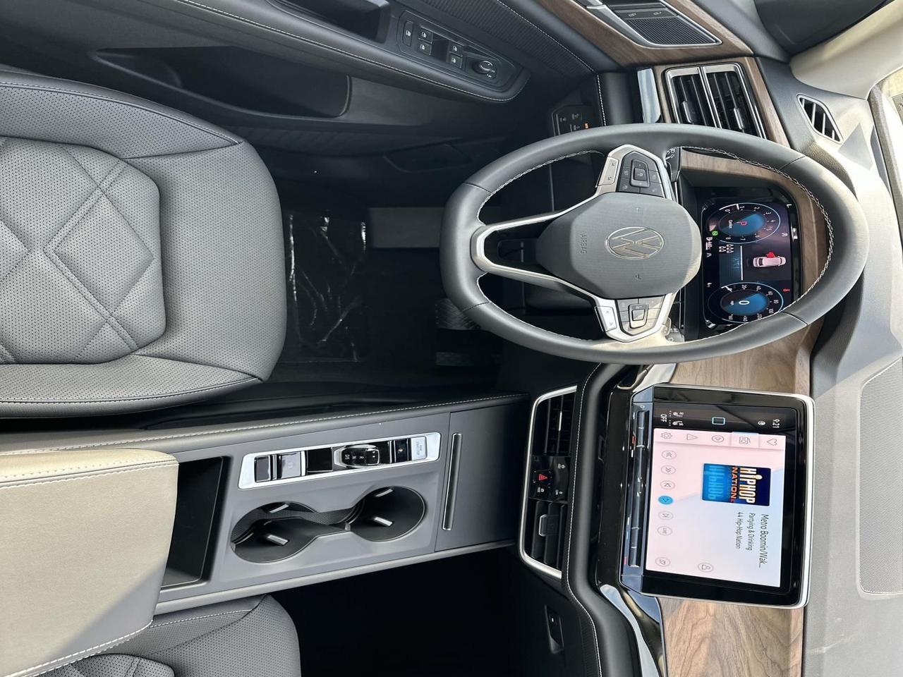 2026 Volkswagen Atlas 2.0T SE