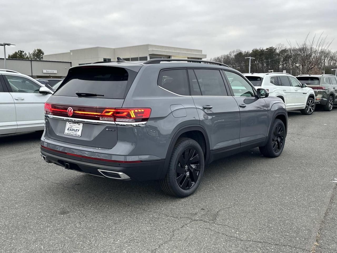 2026 Volkswagen Atlas 2.0T SE w/Technology