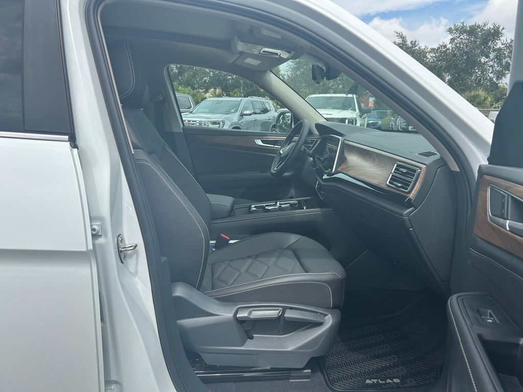2026 Volkswagen Atlas 2.0T SE w/Technology Tampa FL