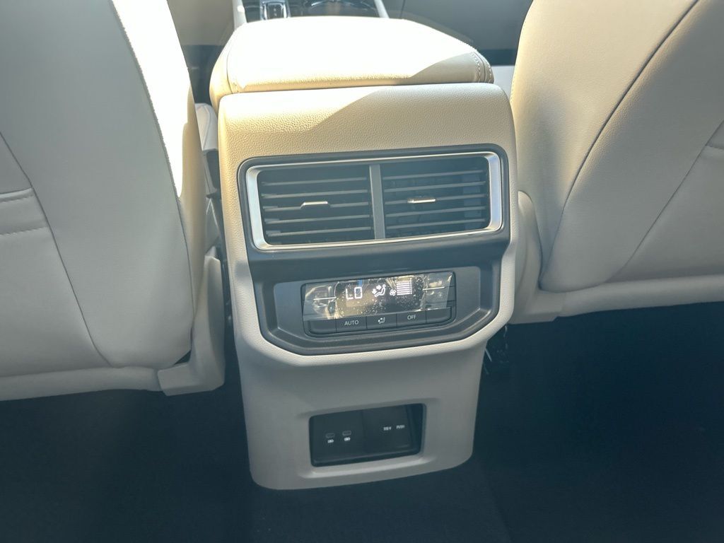 2026 Volkswagen Atlas 2.0T SE w/Technology Tampa FL