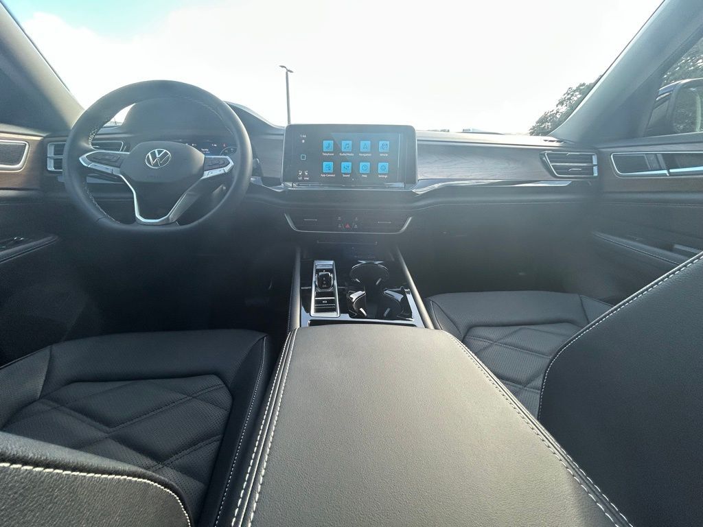 2026 Volkswagen Atlas 2.0T SE w/Technology Tampa FL