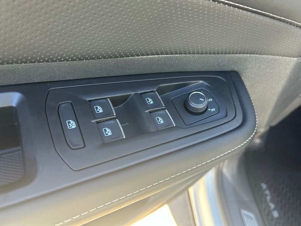 2026 Volkswagen Atlas 2.0T SE w/Technology Tampa FL