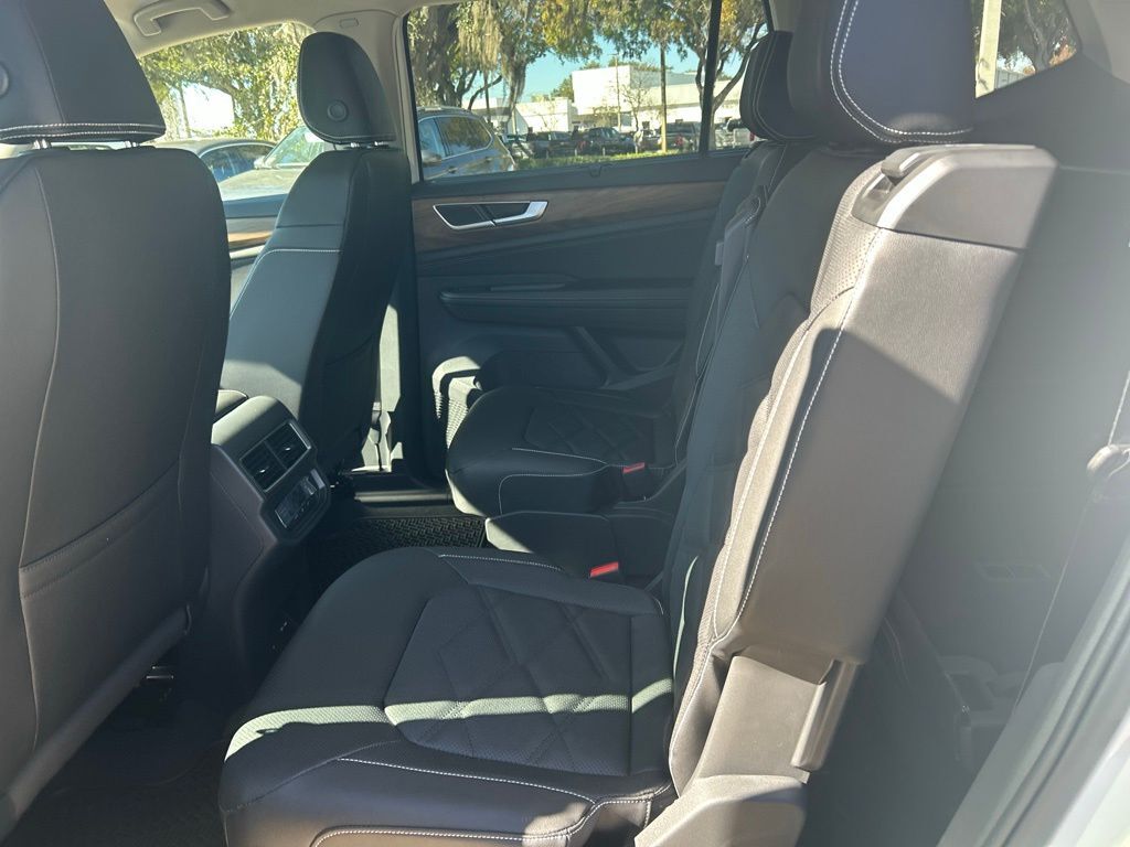 2026 Volkswagen Atlas 2.0T SE w/Technology Tampa FL