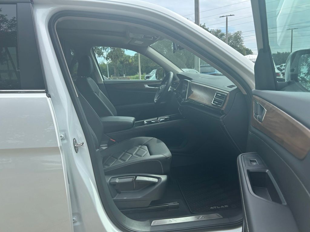 2026 Volkswagen Atlas 2.0T SE w/Technology Tampa FL
