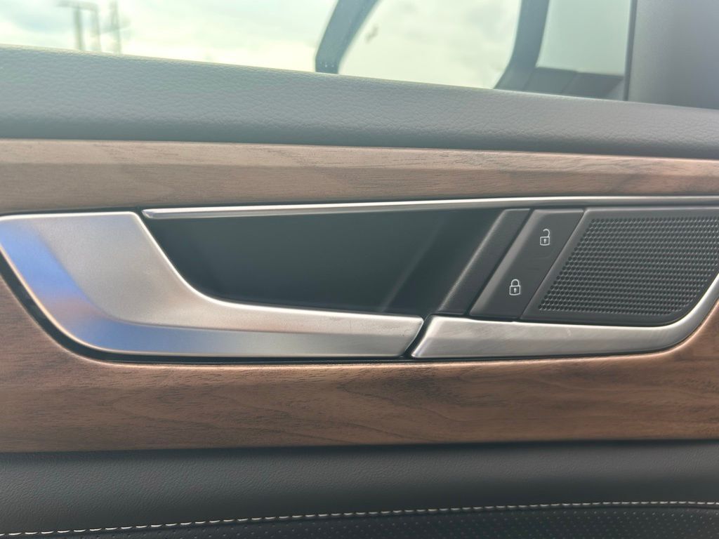 2026 Volkswagen Atlas 2.0T SE w/Technology Tampa FL