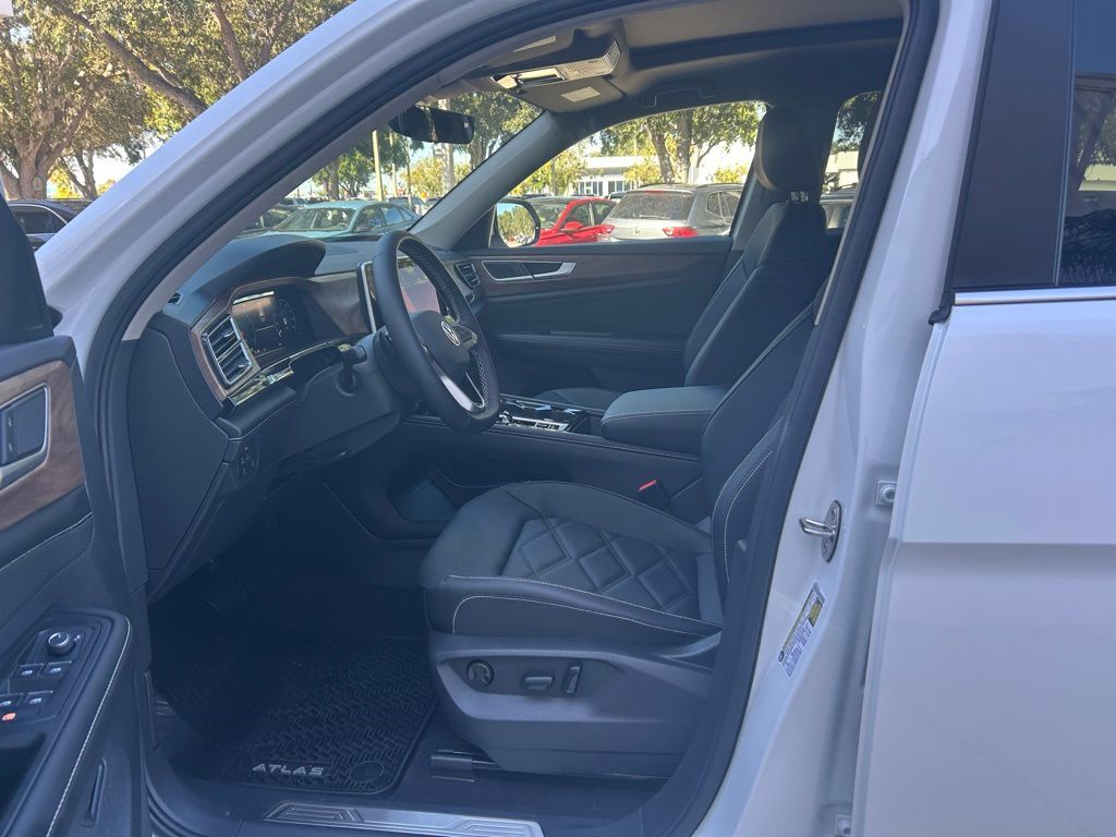 2026 Volkswagen Atlas 2.0T SE w/Technology Tampa FL
