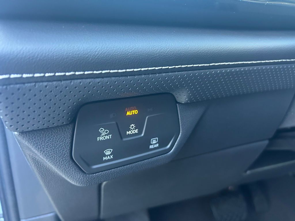 2026 Volkswagen Atlas 2.0T SE w/Technology Tampa FL