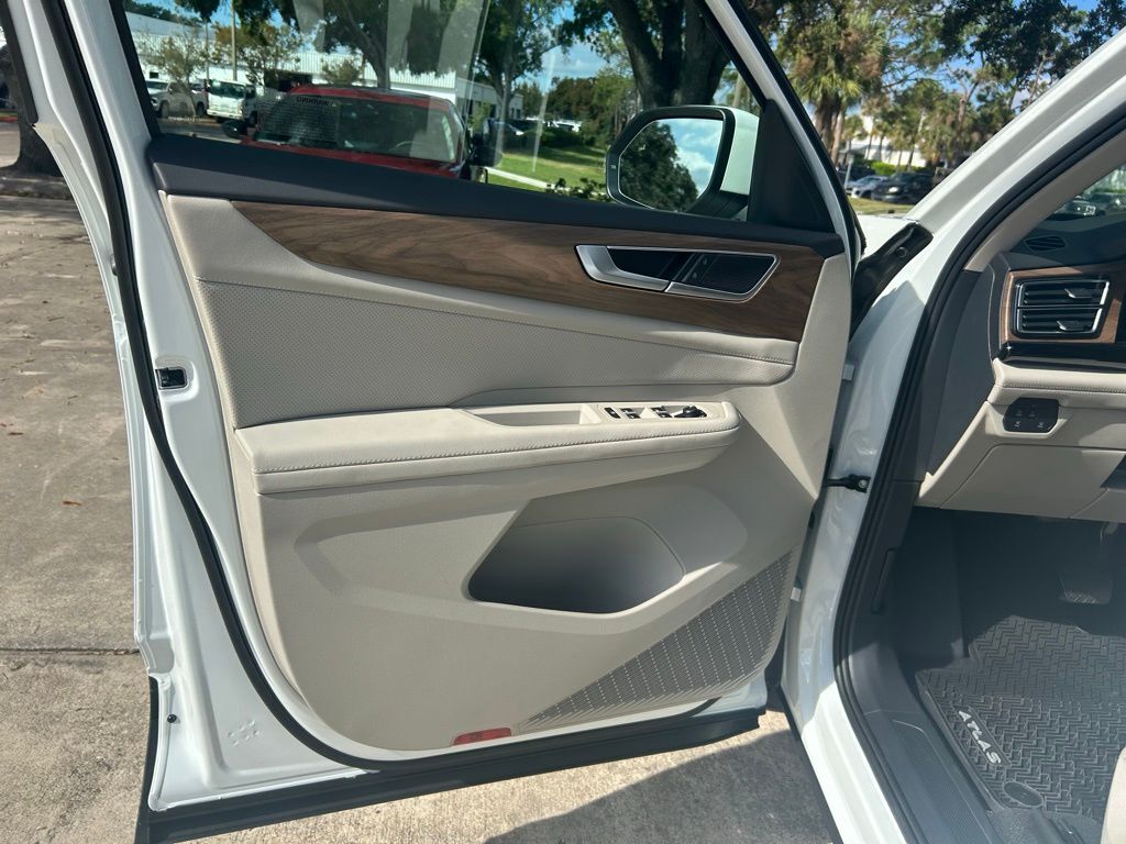 2026 Volkswagen Atlas 2.0T SE w/Technology Tampa FL