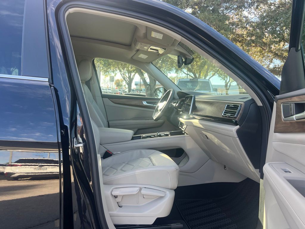 2026 Volkswagen Atlas 2.0T SE w/Technology Tampa FL