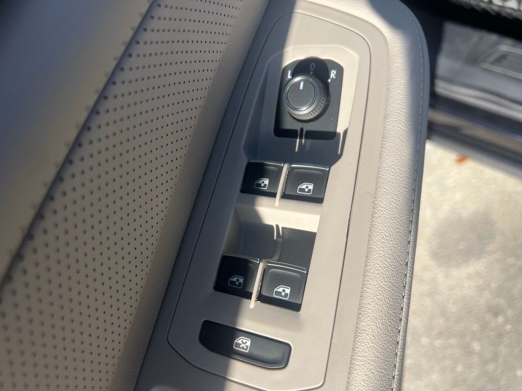 2026 Volkswagen Atlas 2.0T SE w/Technology Tampa FL