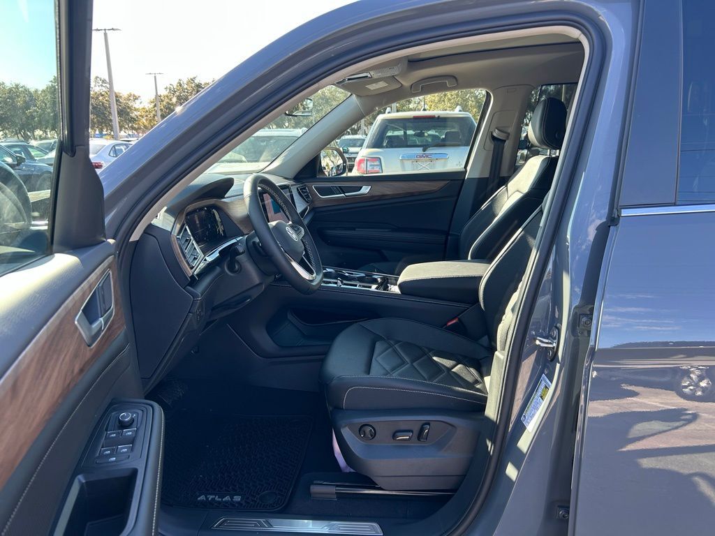 2026 Volkswagen Atlas 2.0T SE w/Technology Tampa FL