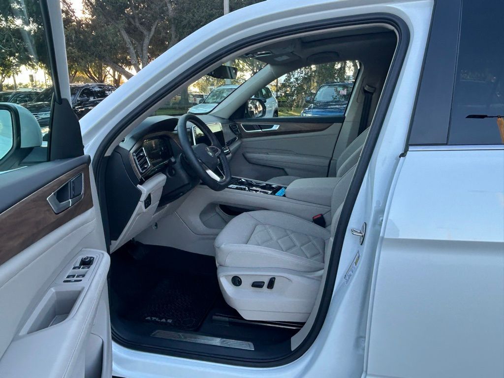 2026 Volkswagen Atlas 2.0T SE w/Technology Tampa FL