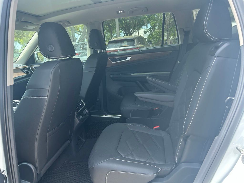 2026 Volkswagen Atlas 2.0T SE w/Technology Tampa FL