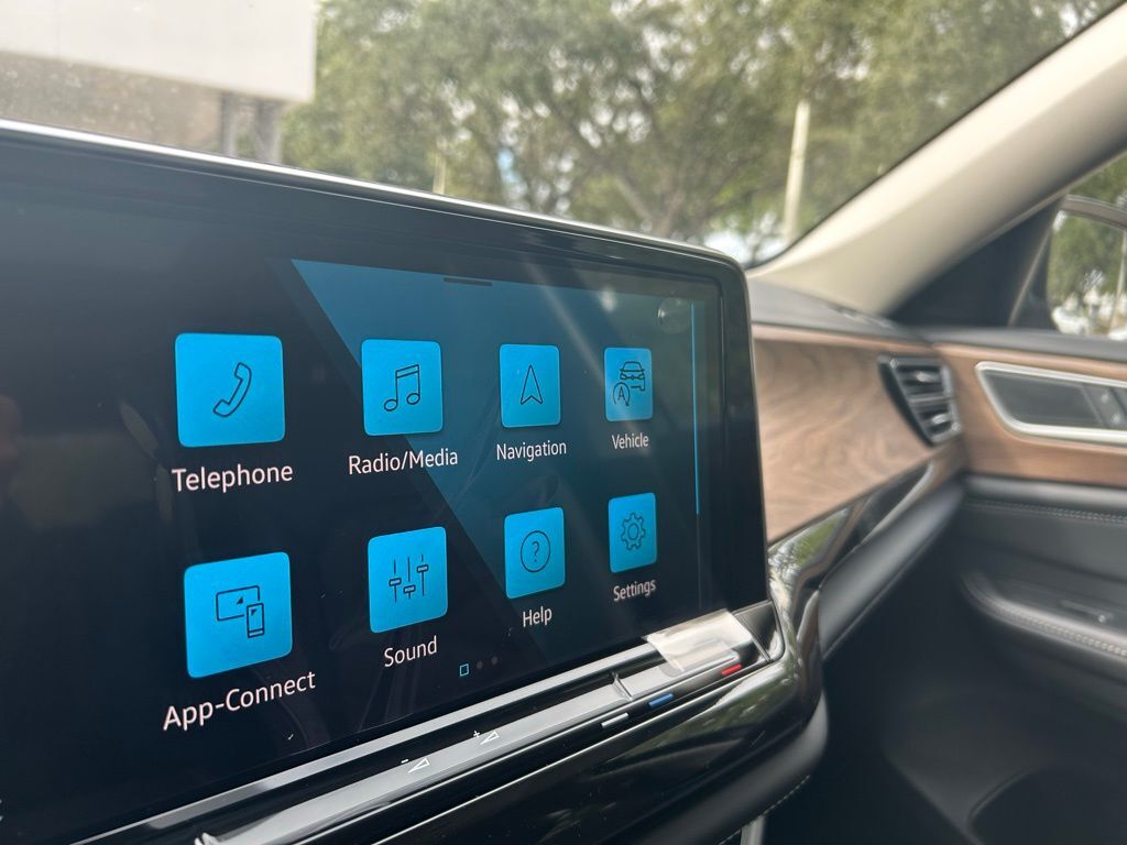 2026 Volkswagen Atlas 2.0T SE w/Technology Tampa FL