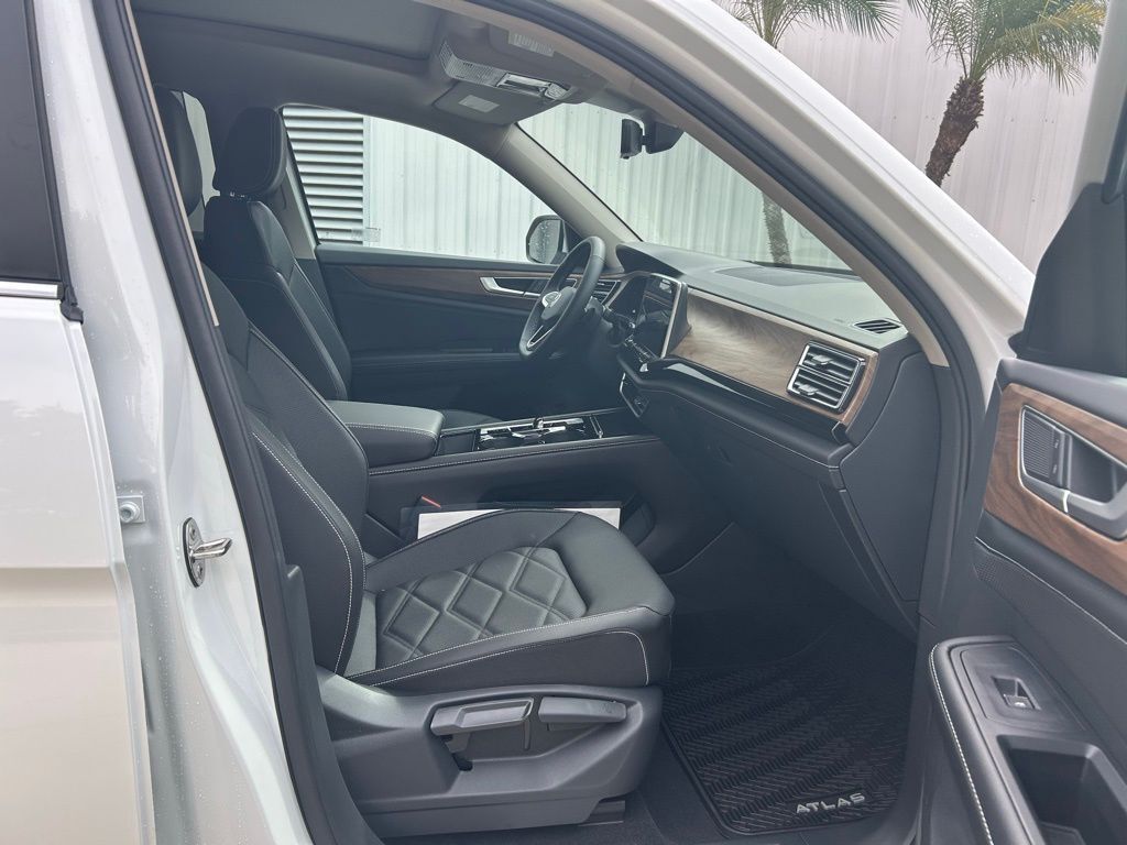 2026 Volkswagen Atlas 2.0T SE w/Technology Tampa FL