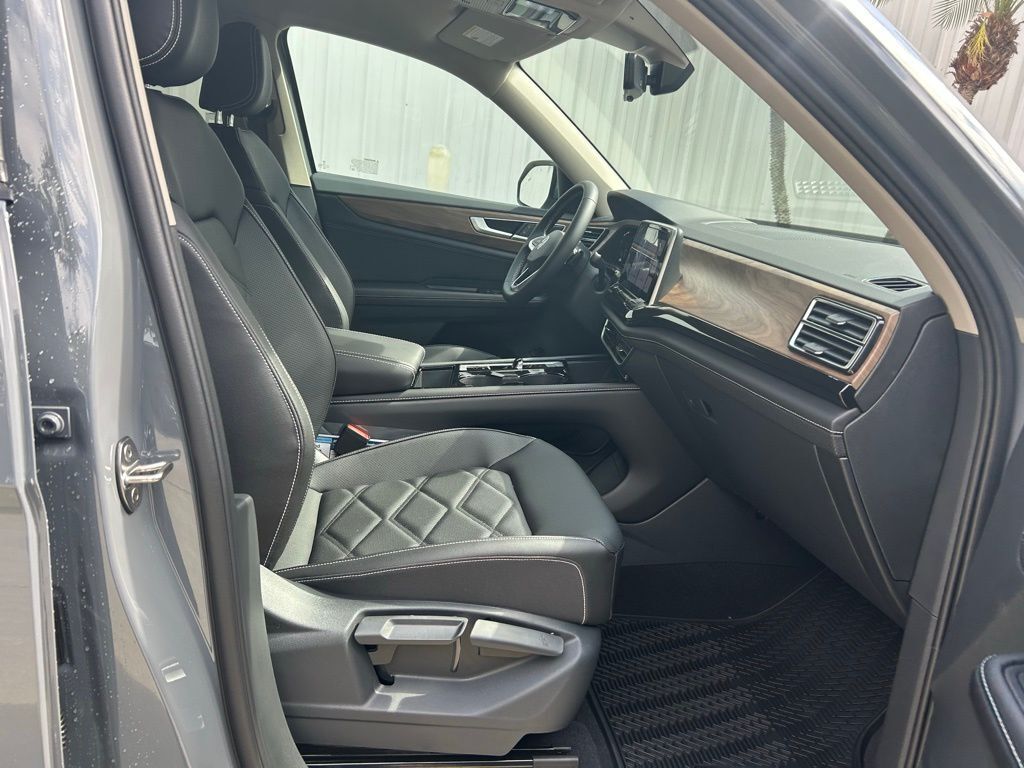 2026 Volkswagen Atlas 2.0T SE w/Technology Tampa FL