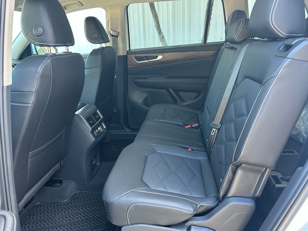 2026 Volkswagen Atlas 2.0T SE w/Technology Tampa FL