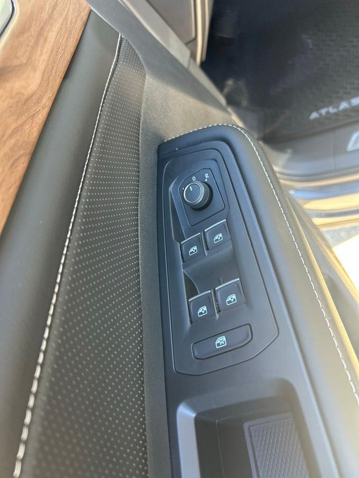 2026 Volkswagen Atlas 2.0T SE w/Technology Tampa FL