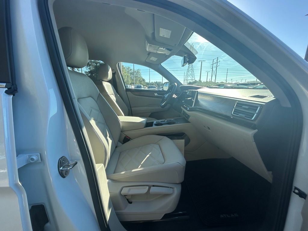 2026 Volkswagen Atlas 2.0T SE Tampa FL