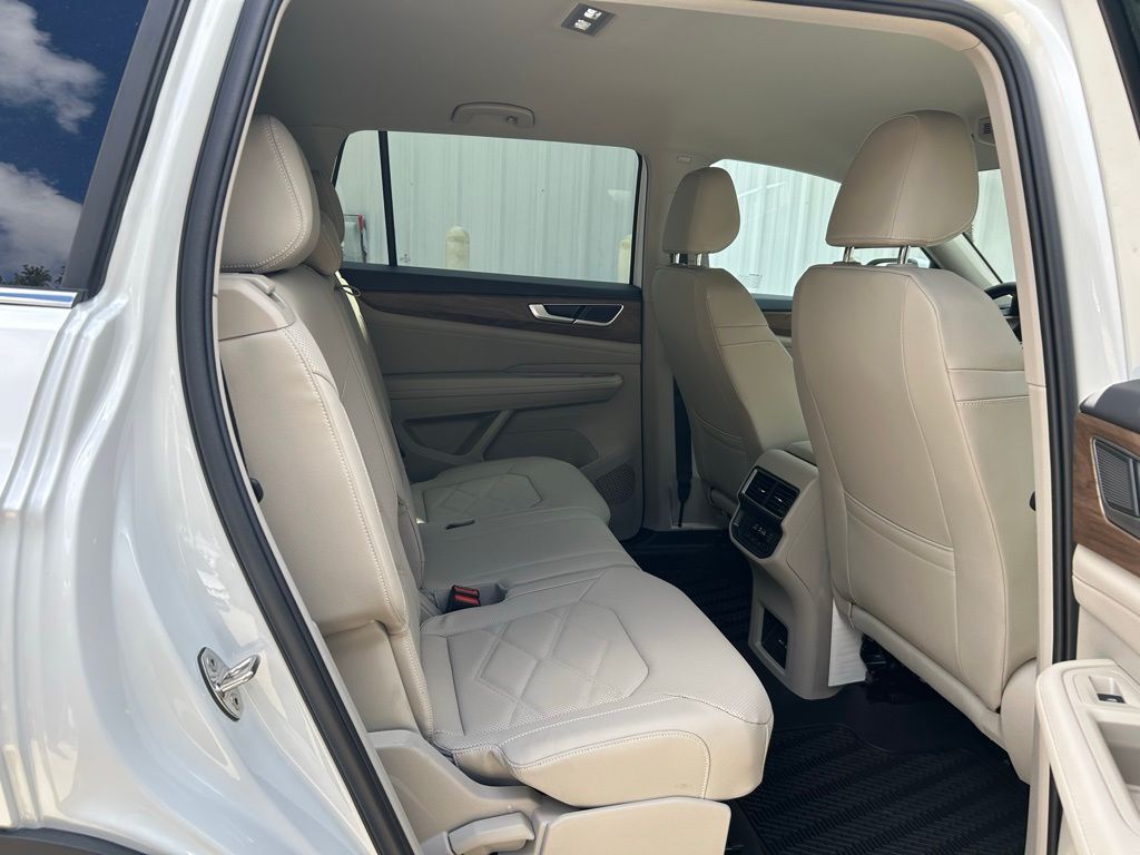 2026 Volkswagen Atlas 2.0T SE Tampa FL