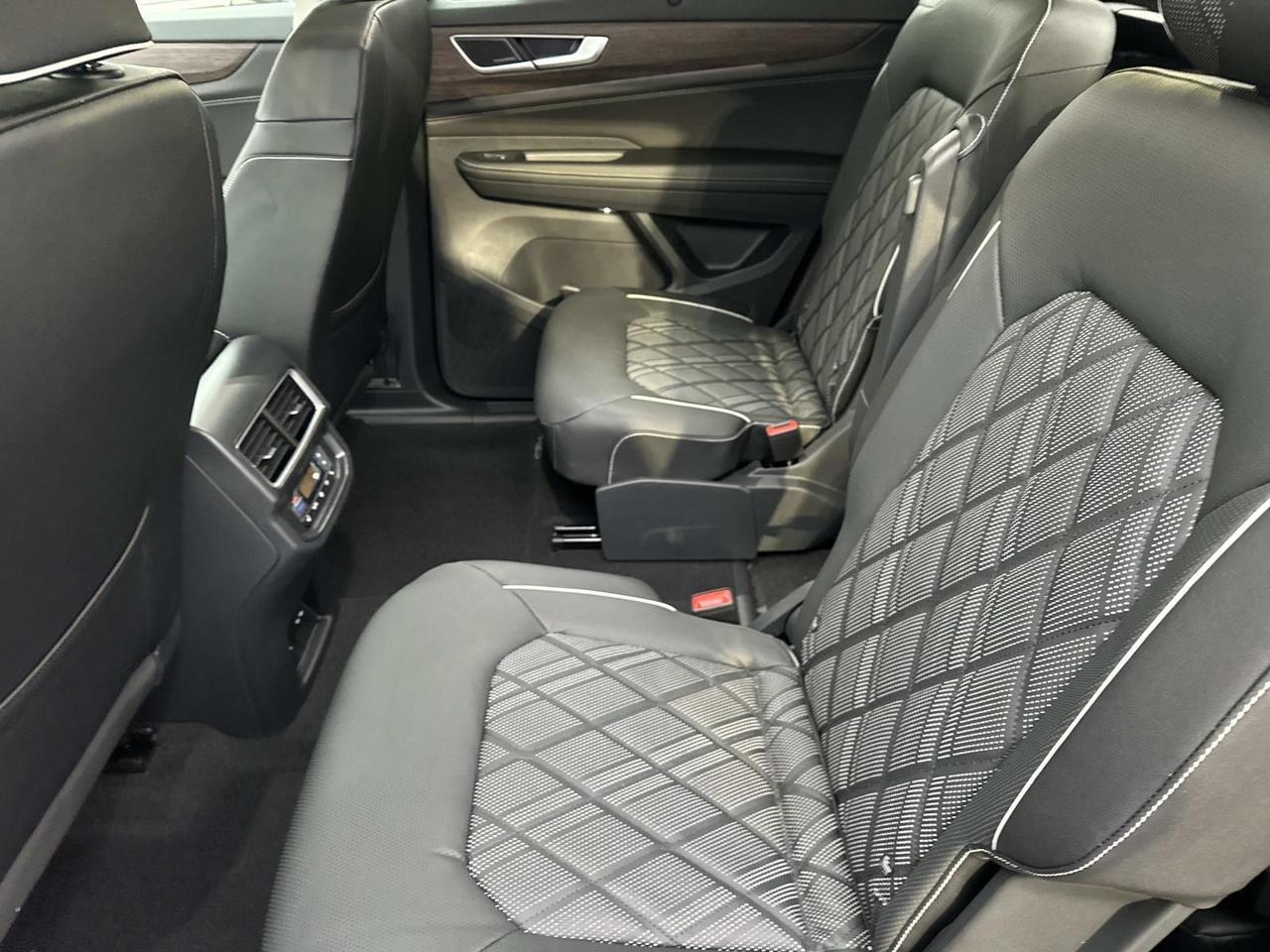 2026 Volkswagen Atlas 2.0T SEL Premium R-Line Woodbridge VA