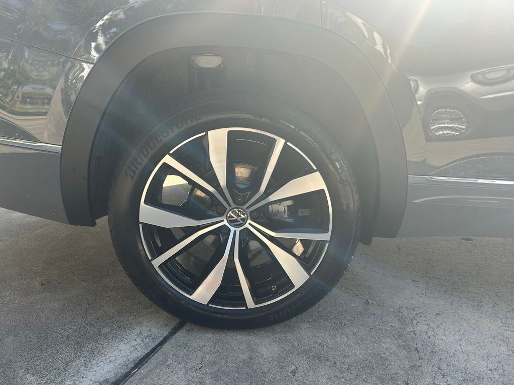 2026 Volkswagen Atlas 2.0T SEL Premium R-Line Tampa FL