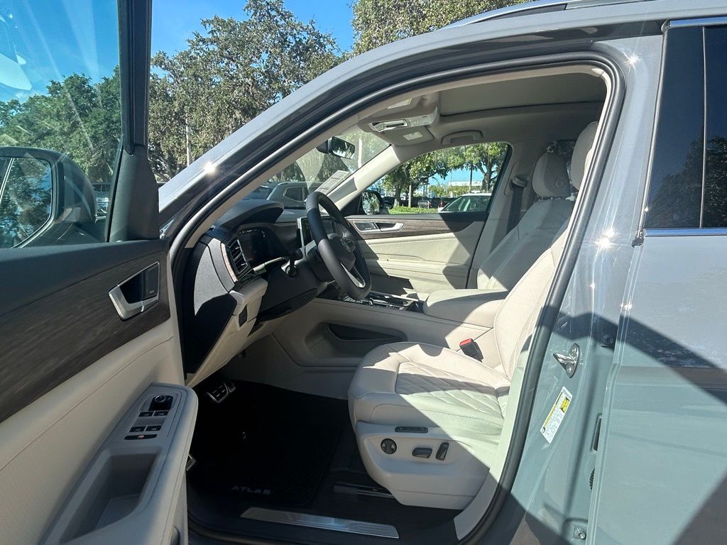 2026 Volkswagen Atlas 2.0T SEL Premium R-Line Tampa FL