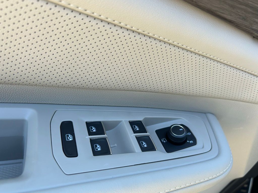 2026 Volkswagen Atlas 2.0T SEL Premium R-Line Tampa FL