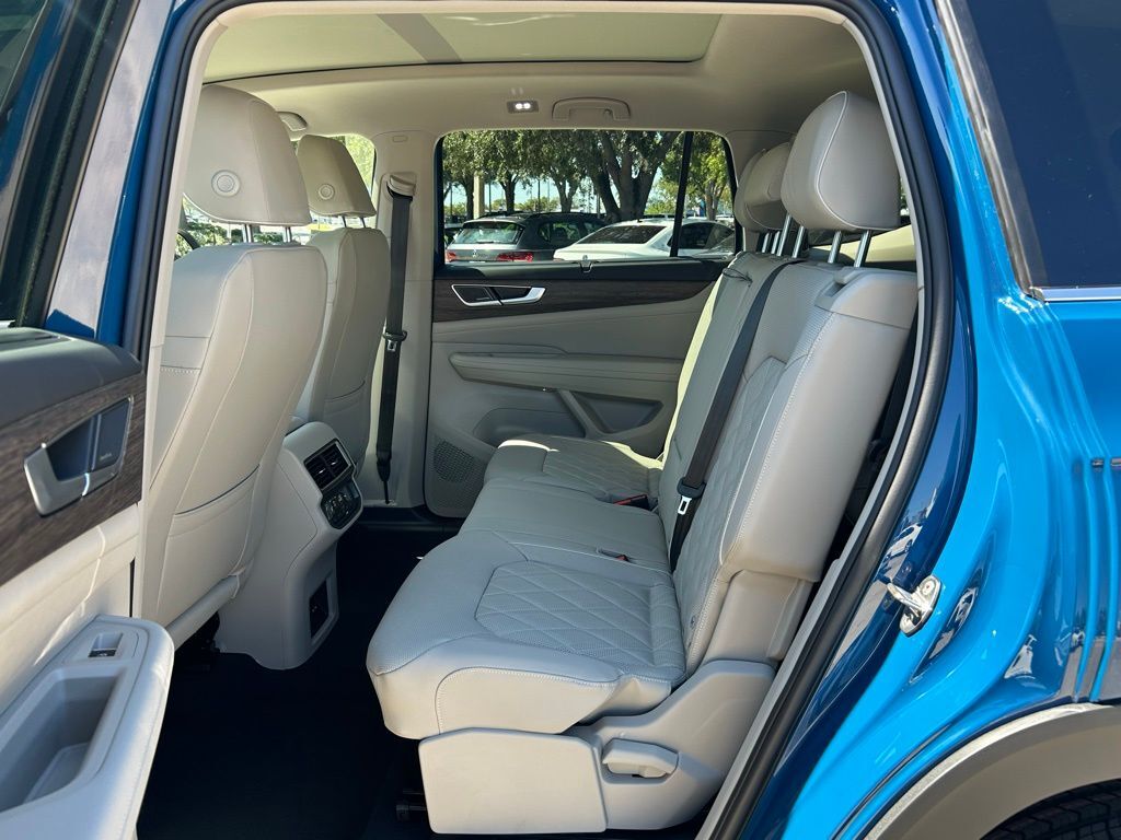 2026 Volkswagen Atlas 2.0T SEL Premium R-Line Tampa FL